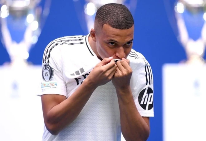 Những bất đồng giữa Mbappe và Neymar